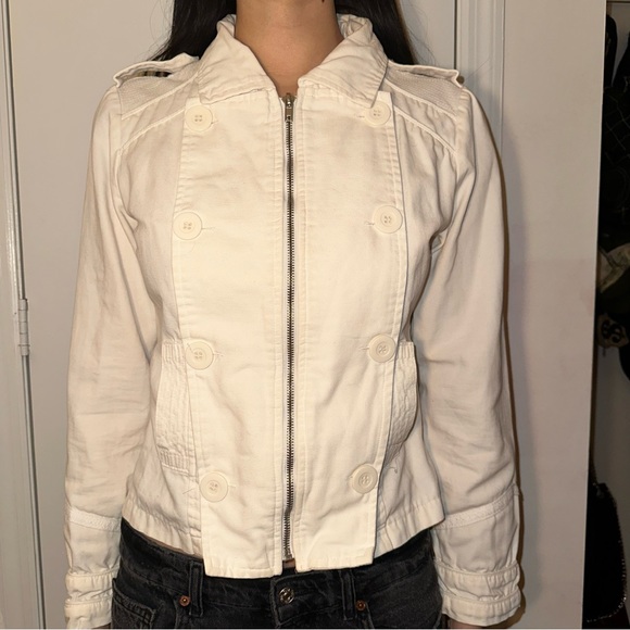 White Button down jacket - Picture 2 of 5